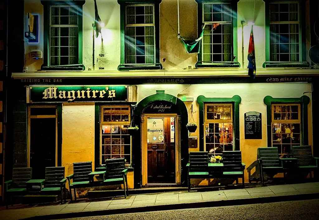 Maguires Bar restaurante en Moville