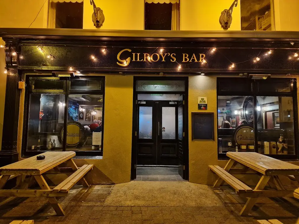 Gilroy's Bar Restaurant in Inishcrone