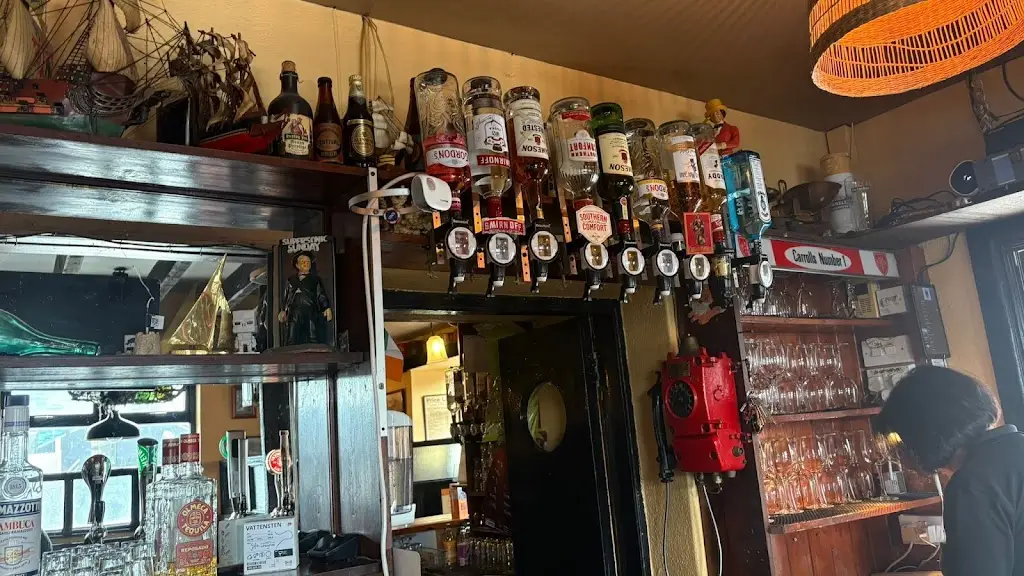 Pilot Bar_Inishcrone_slider_image_3