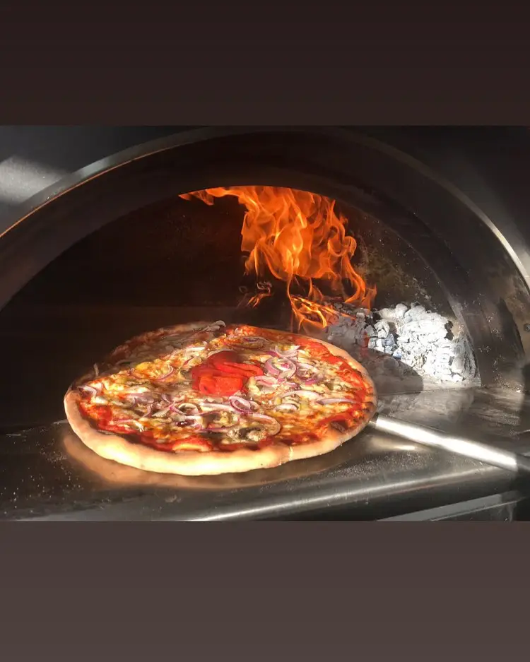 Tà Pizza Food Truck_Inishcrone_slider_image_3