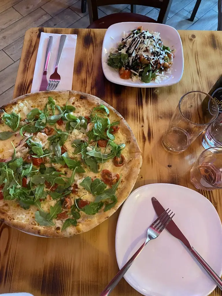 La Piazzetta Pizzeria Enniscrone_Inishcrone_slider_image_3