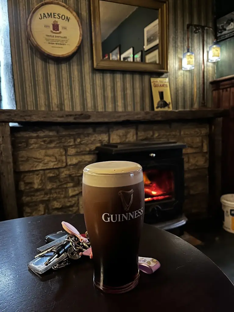 Richie Malone_Hopkins Bar_Inishcrone_review