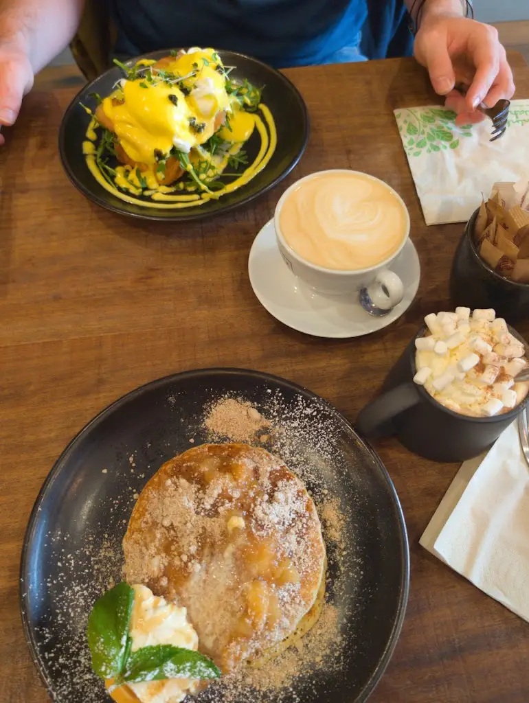 Lauren Emery_Servd_Westport_review