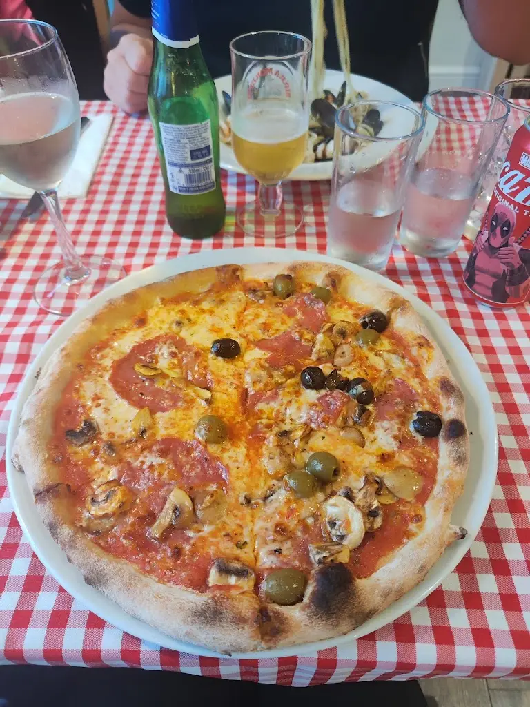 Marlena Wi_La Vita Italian Restaurant_Oranmore_review