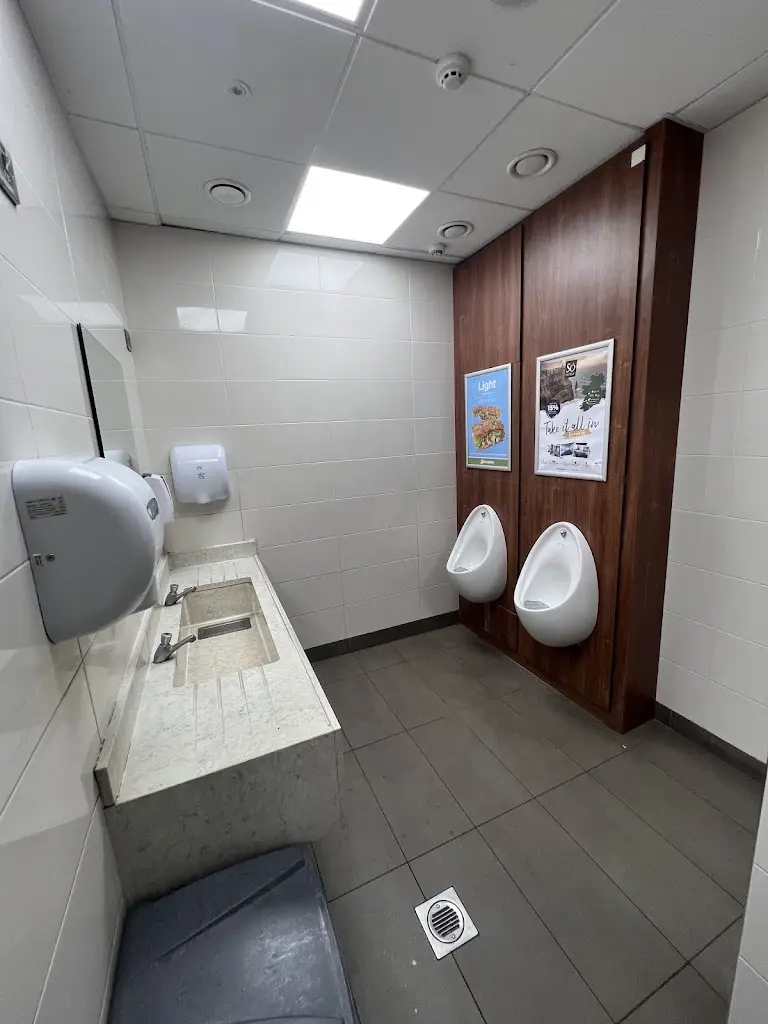 Andy McMullin_Supermac's & Papa John's Charlestown Service Station_Swinford_review