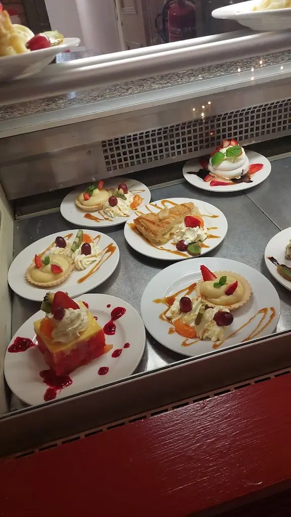 Manor Bar & Restaurant_Abbeyleix_slider_image_1