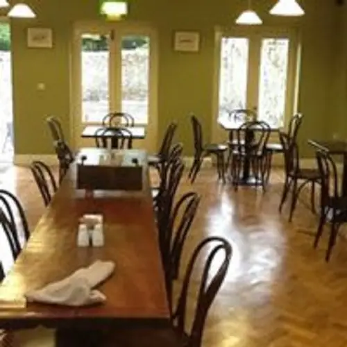 Bowe's Foodhall & Cafe restaurant in Abbeyleix