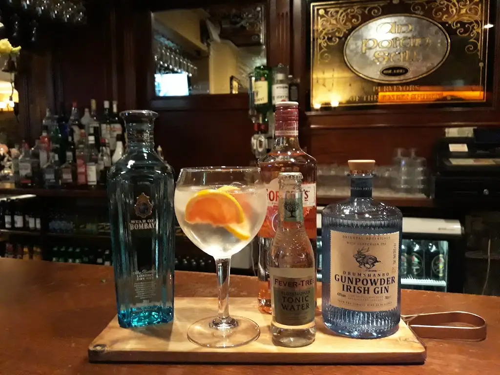 An Poitín Still Bar, Restaurant & Accommodation_Carrick-on-Shannon_slider_image_3