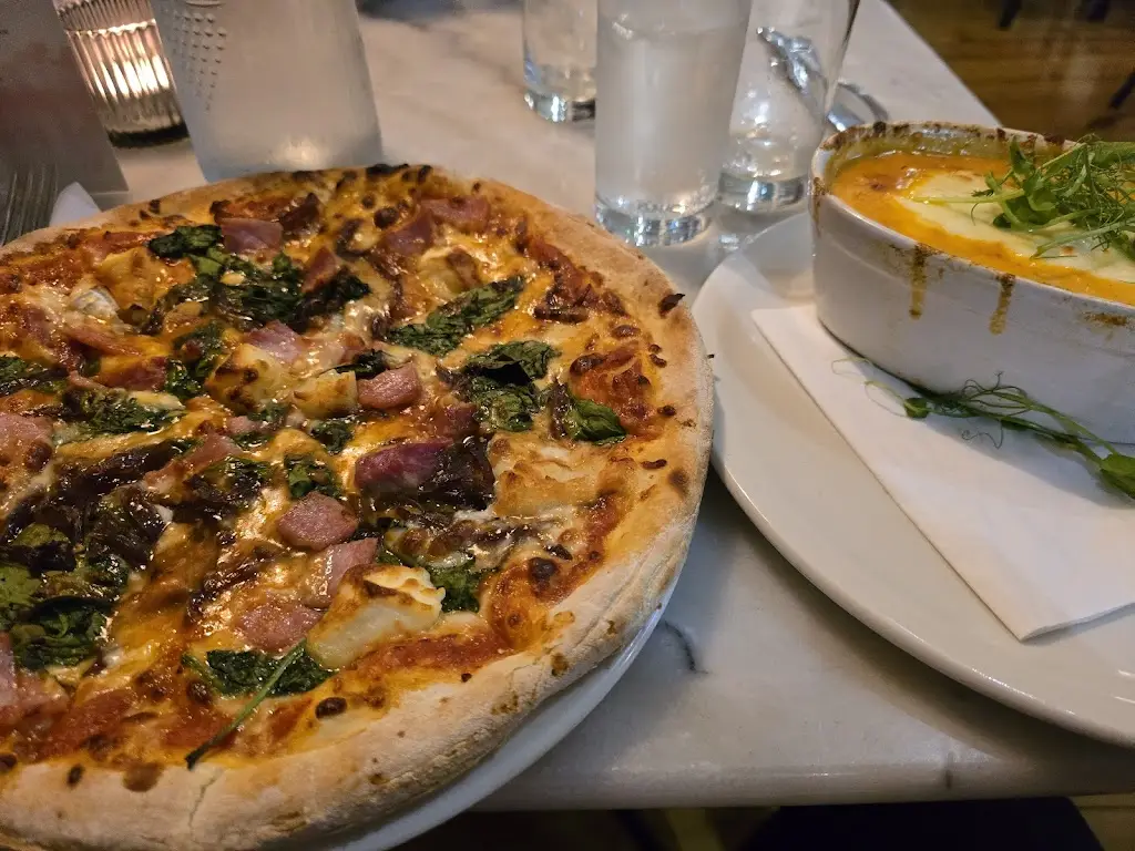 Rodolfo Porras_La Vissuta (The Snug)_Tuam_Bewertung