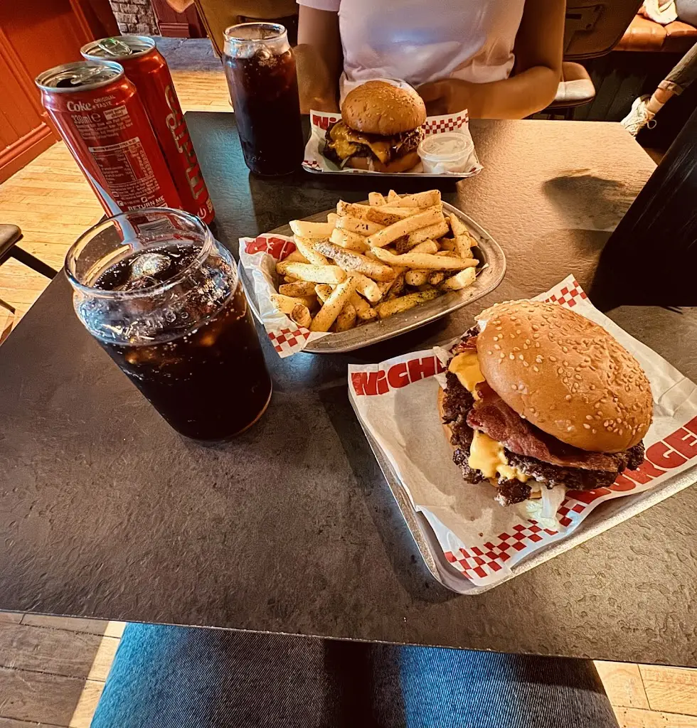 Julia_Niche Burger_Tuam_review