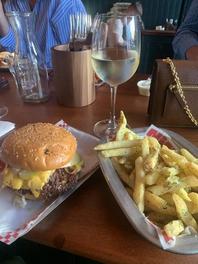 Lisa Mongan_Niche Burger_Tuam_review