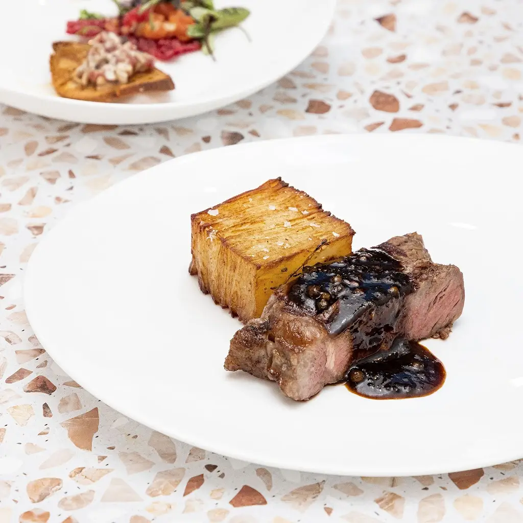 Vitto's Restaurant & Bar_Carrick-on-Shannon_slider_image_2