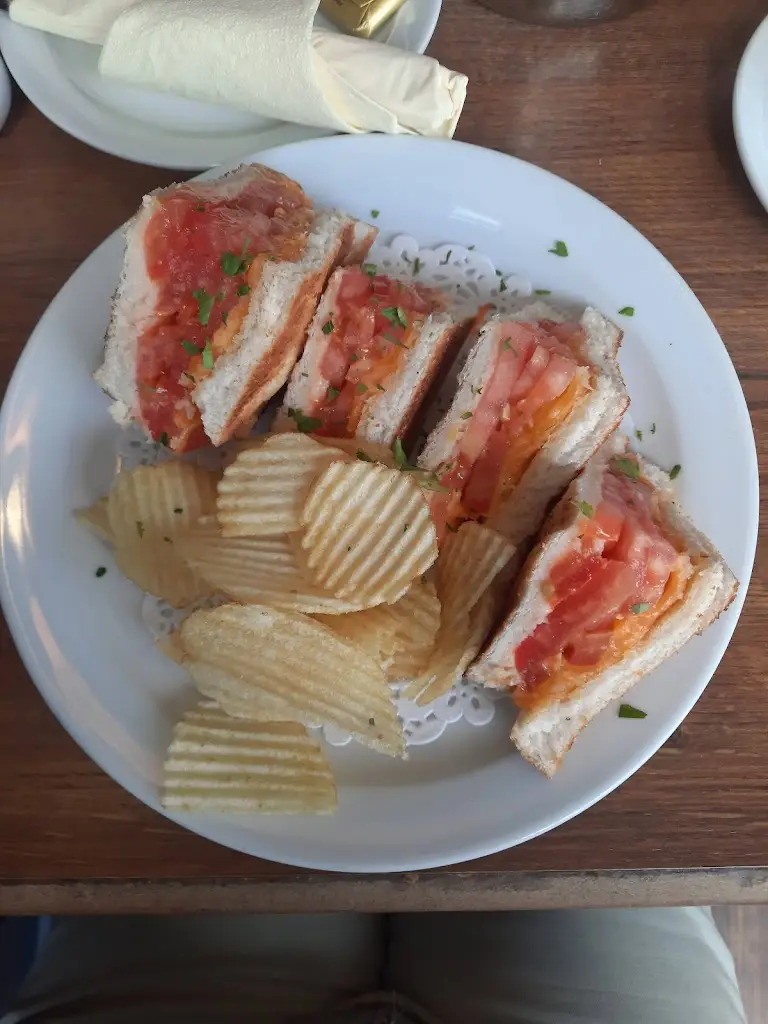 Sara Lynch_The Weavers Rest_Loughrea_review