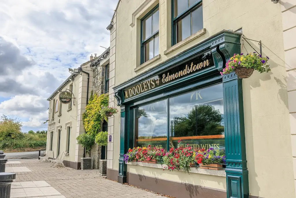 Dooleys Restaurant & Bar - Edmondstown restaurant in Ardee