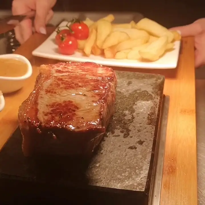 Dooleys Restaurant & Bar - Edmondstown_Ardee_slider_image_2