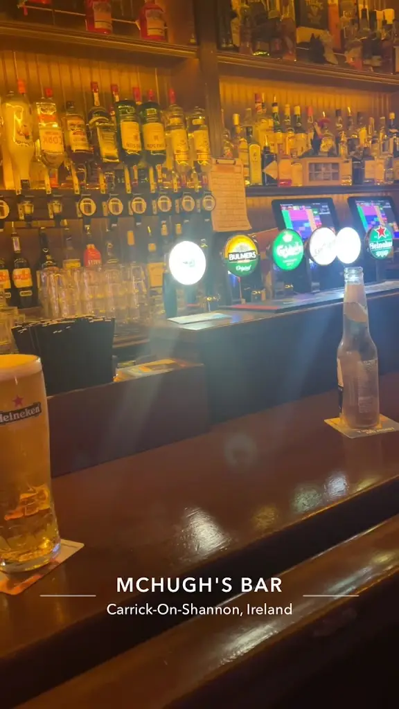 D_McHugh's Bar_Carrick-on-Shannon_avis