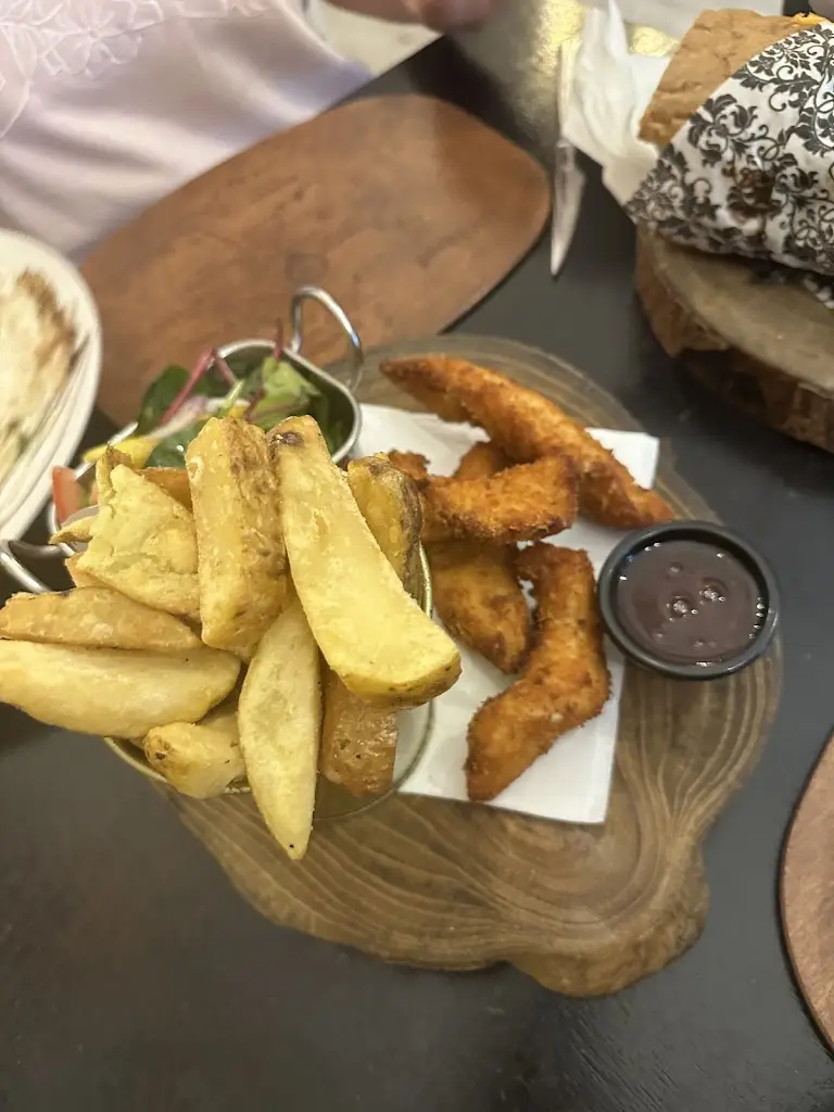 Richa Singh_Rustic Roots Restaurant_Athlone_review