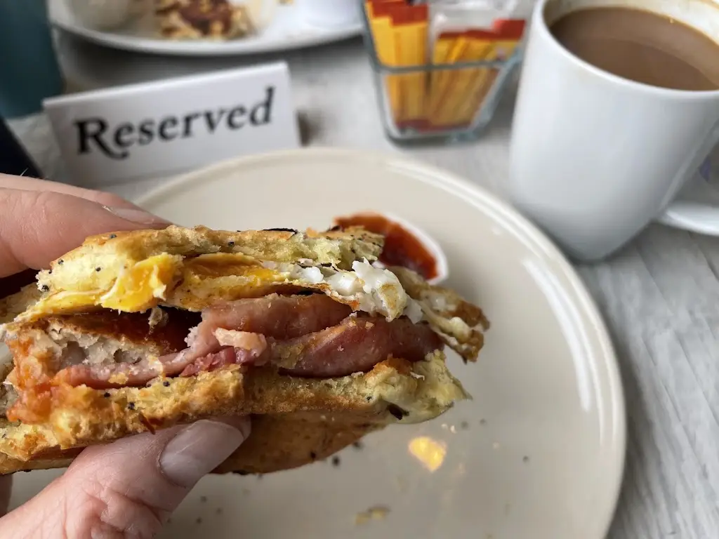 Adam Dawson_Beans & Leaves_Athlone_review