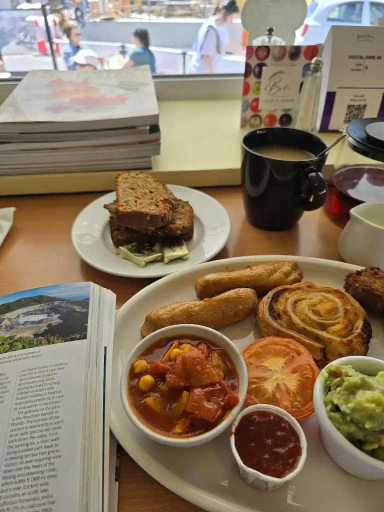 Jasmin Mohd Arif_Beans & Leaves_Athlone_review