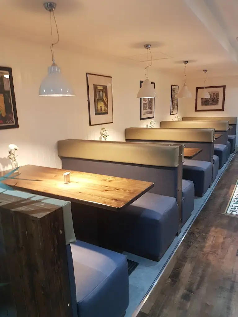 Edmund Prunty_Sambos_An Longfort_review