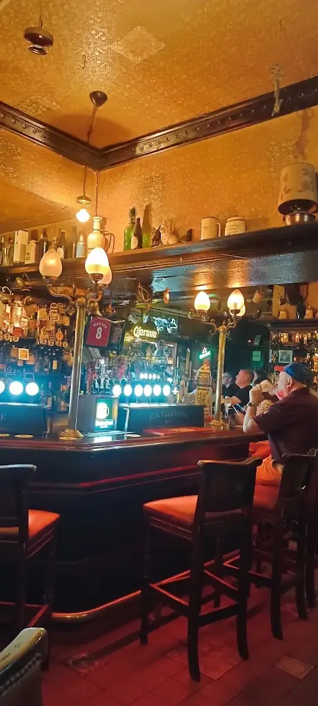 Ezequiel Rojo_Edward J Valentines Bar_An Longfort_recensione