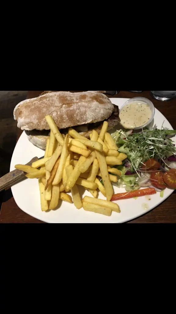 Catherine o driscoll_The Elphin Bar_Baldoyle_avis