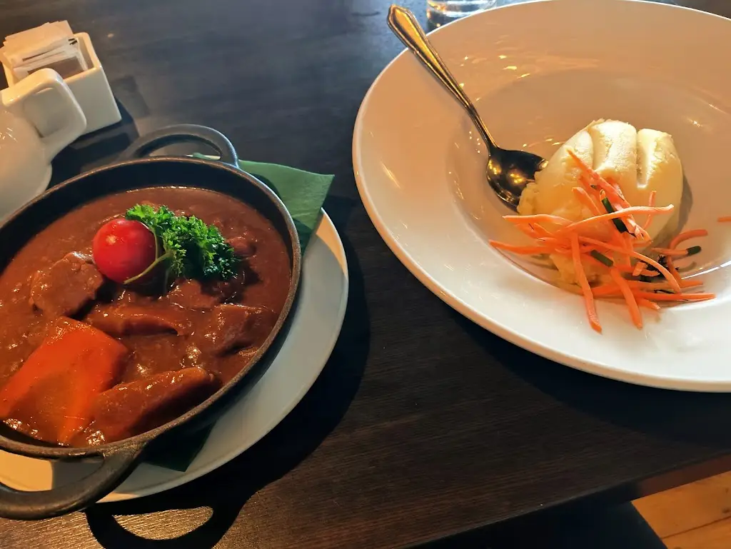 Laura Riemann (Meastica)_The Snailbox Restaurant, Bar & Accommodation_An Mhí_recensione