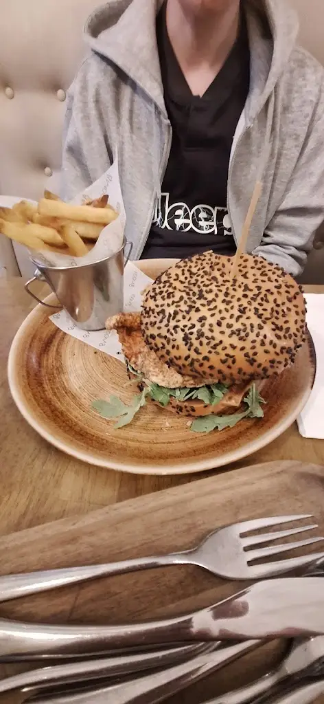 David Powell_Room8_An Mhí_review