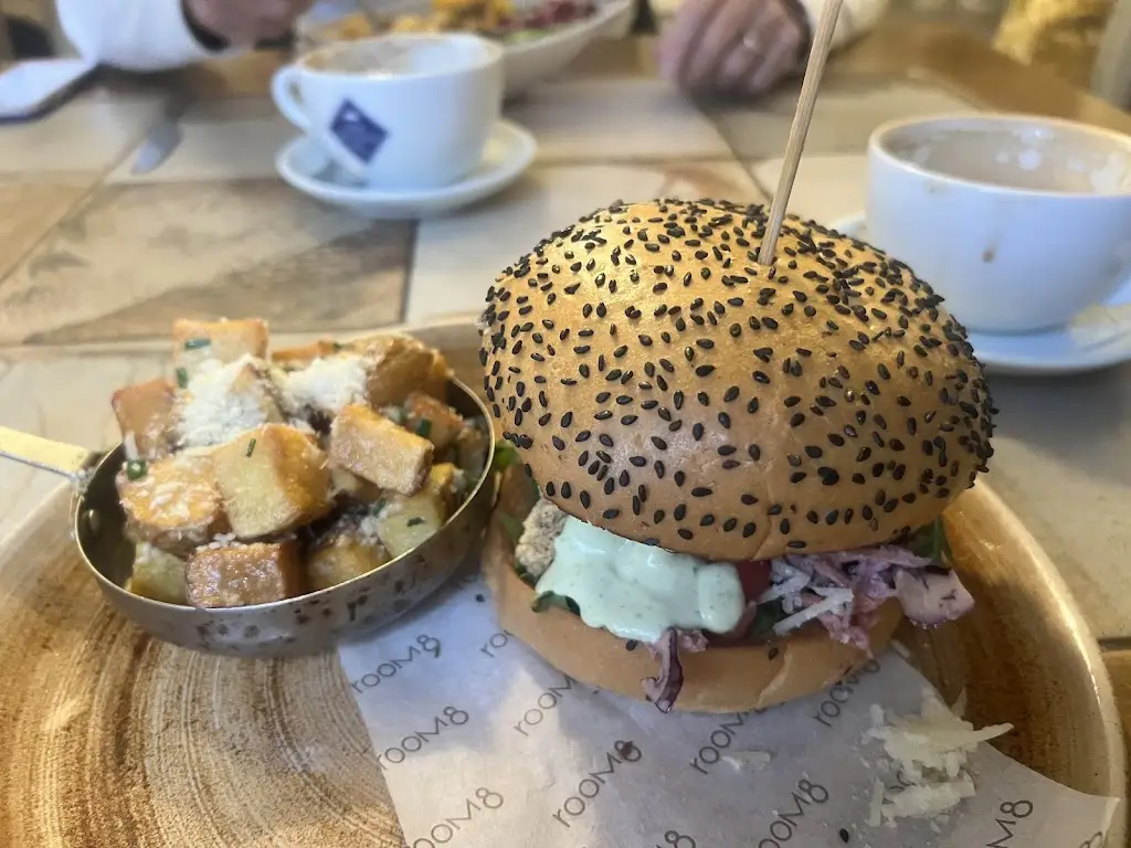 Martha O’Keeffe_Room8_An Mhí_review