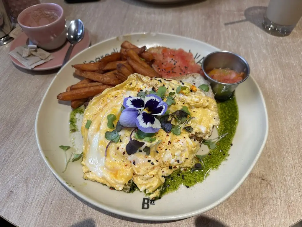 Eimear_Karlito's Stonebaked Pizza_An Mhí_review