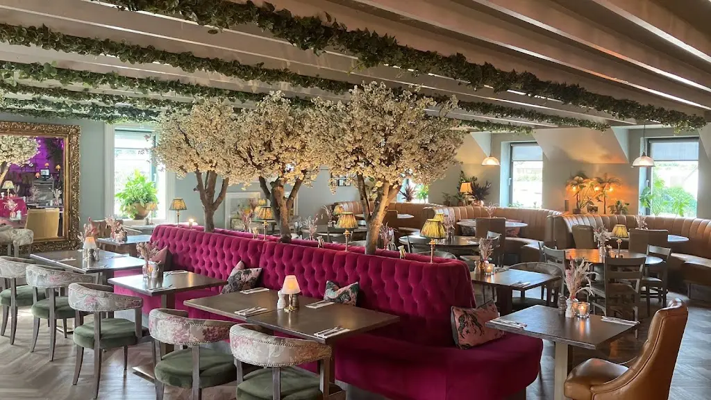 Gourmet Food Parlour Dunshaughlin_An Mhí_slider_image_1