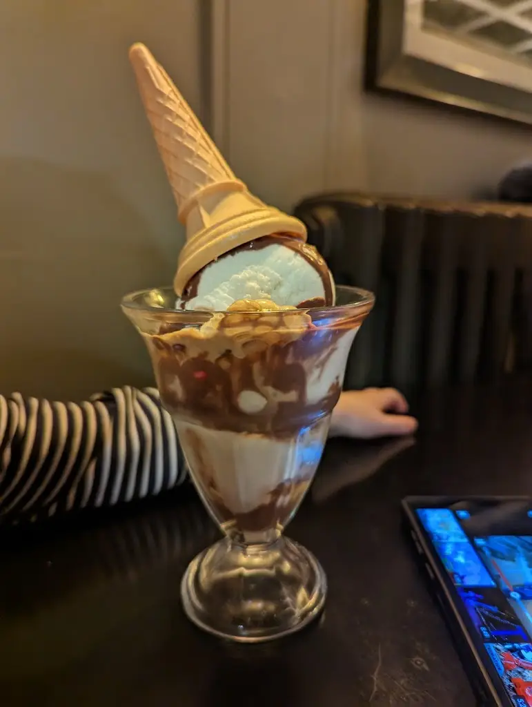 Menu_Whytes Bar and Restaurant_An Mhí_image_8