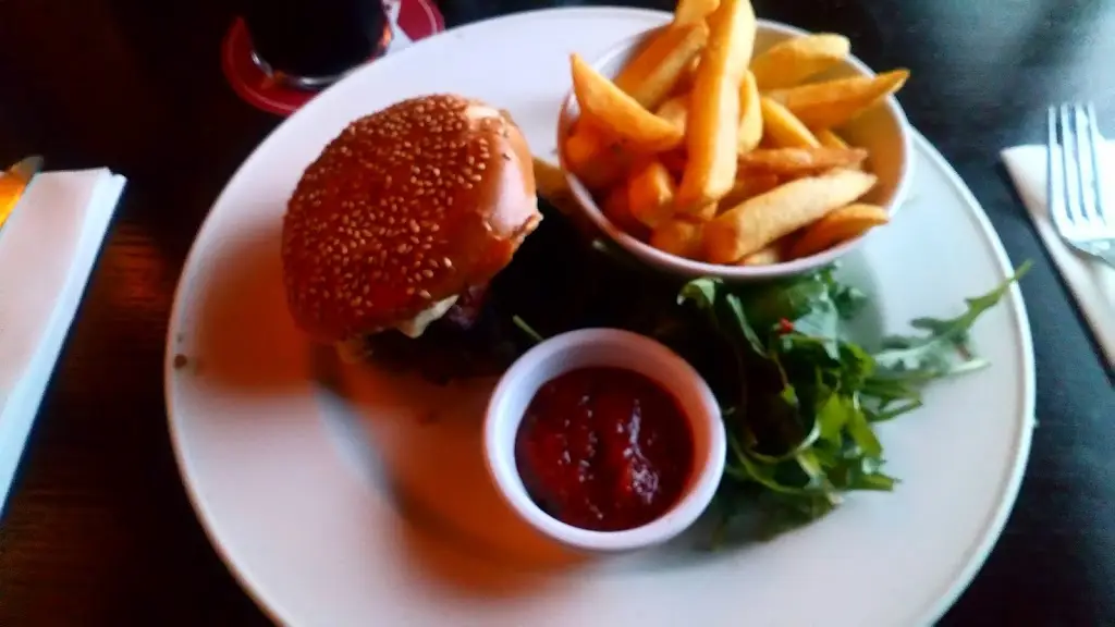 Menu_Whytes Bar and Restaurant_An Mhí_image_9