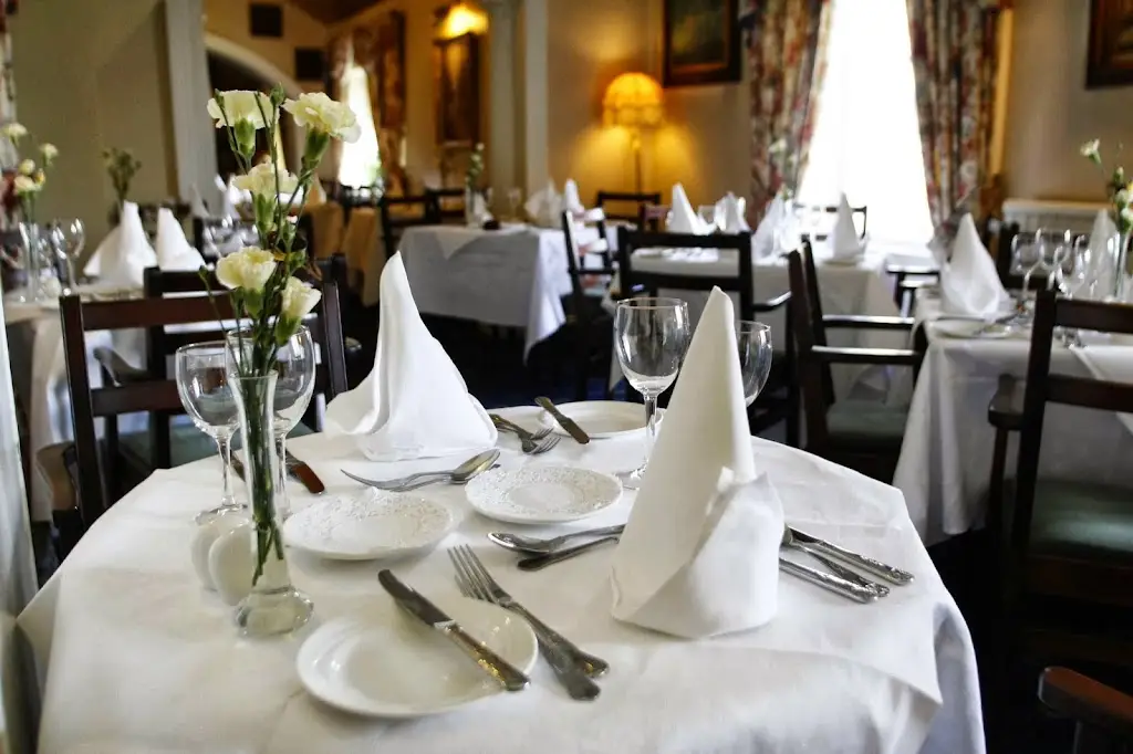 The Signal Restaurant restaurant in An Mhí