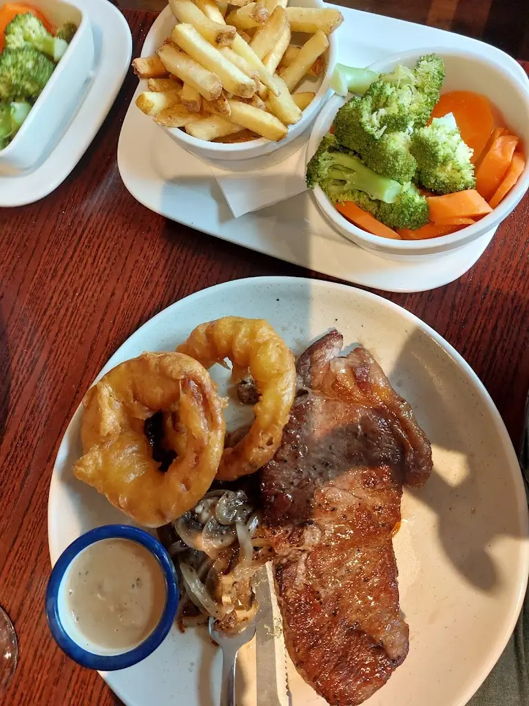 Tjalle Hijlkema_Riverbank Restaurant_County Leitrim_review