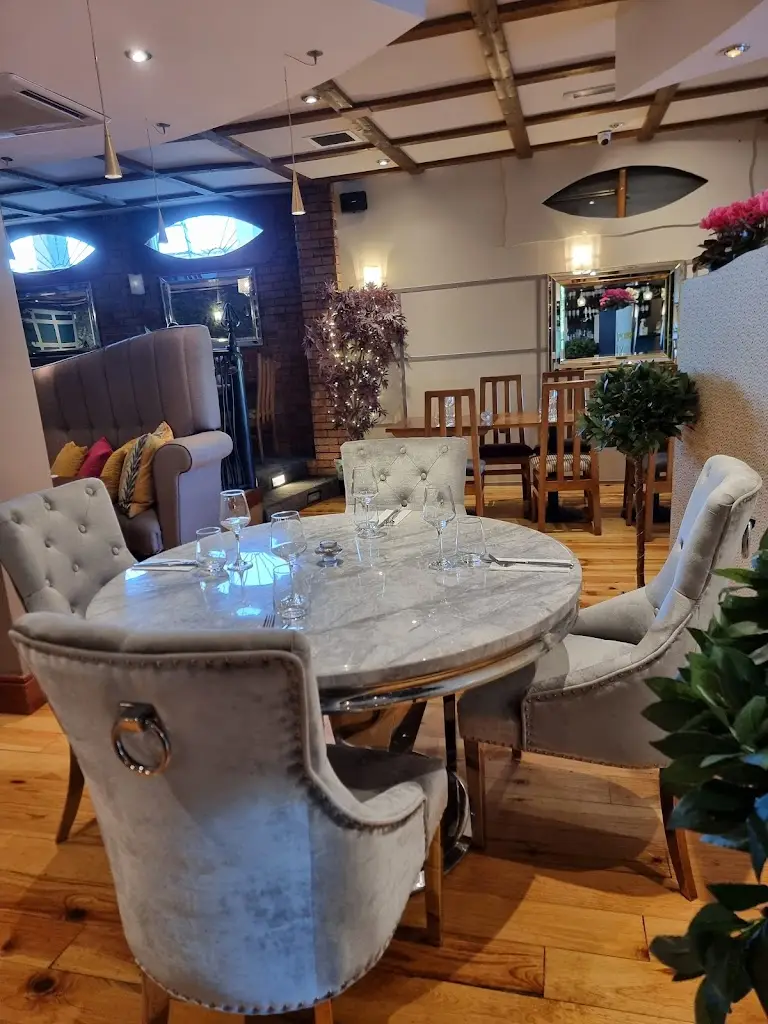 Віктор_Flambé_An Mhí_review