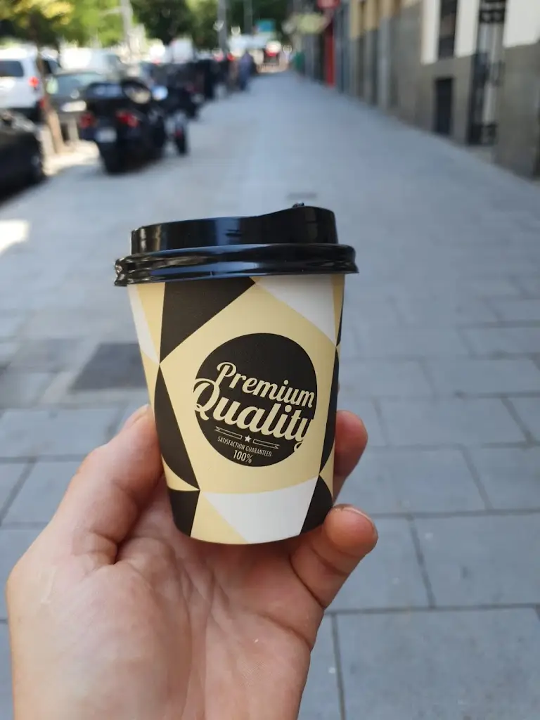 Rhino Thunder_Dave's Diner Ireland_An Mhí_review