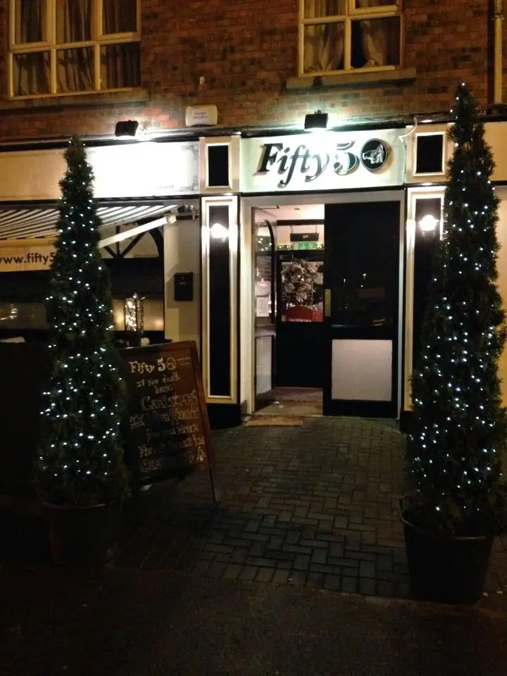 Fifty50 Ashbourne Restaurant in An Mhí