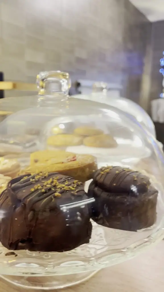 Chat N Chew_Athgarvan_slider_image_2