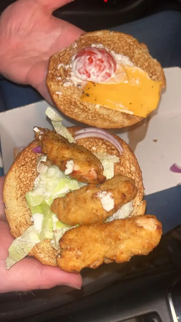 Julia B_LAM's Chinese and ESKIMO pizza_Ballivor_review