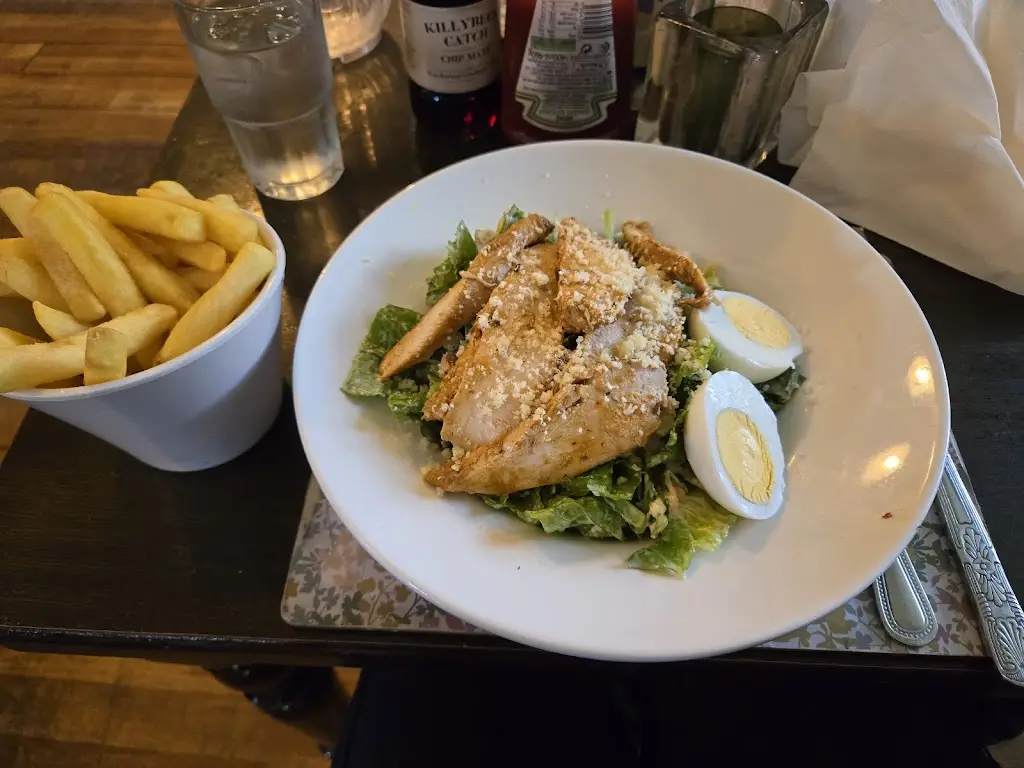 Samantha Hendrickson_Molly Fulton's Bar_Collooney_reseña