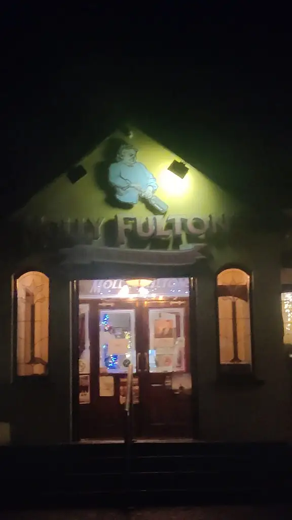 Devangi Dave_Molly Fulton's Bar_Collooney_reseña