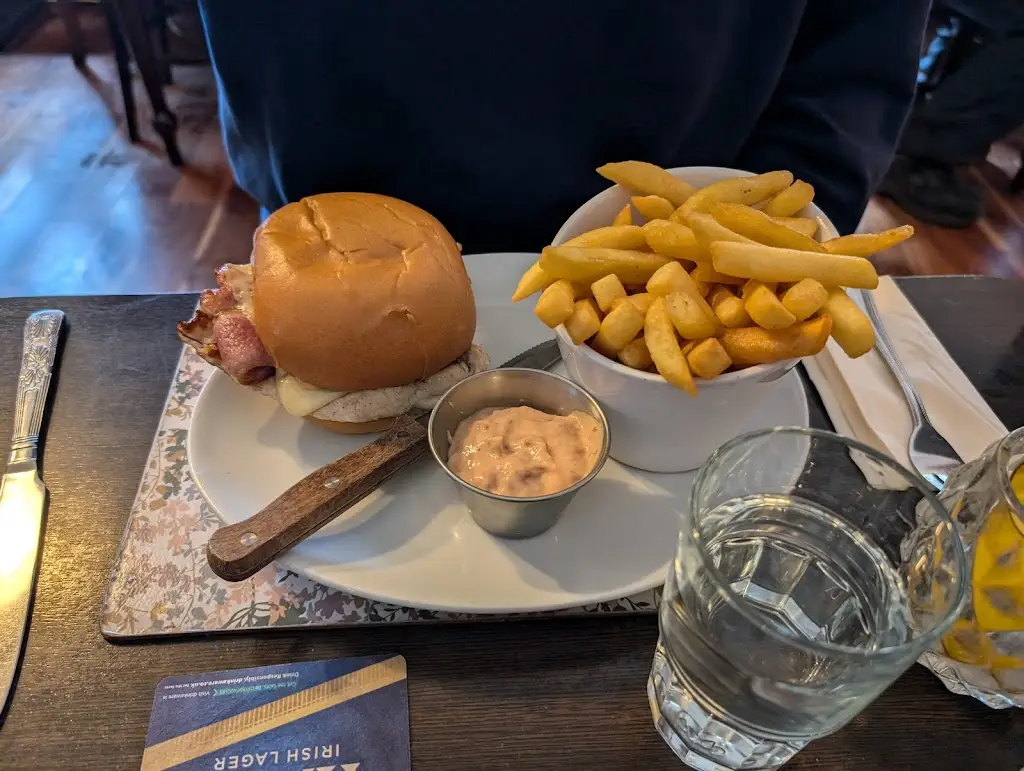 Molly Fulton's Bar_Collooney_slider_image_3