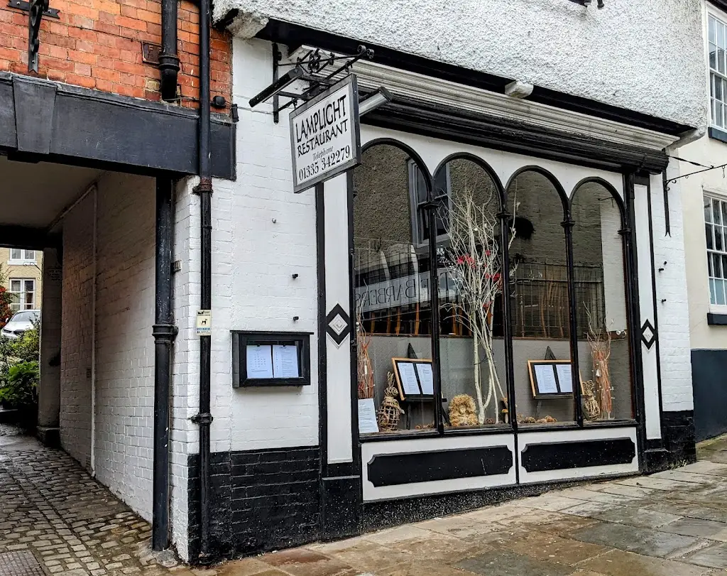 Man O' War Gastro Pub_Balrothery_slider_image_1