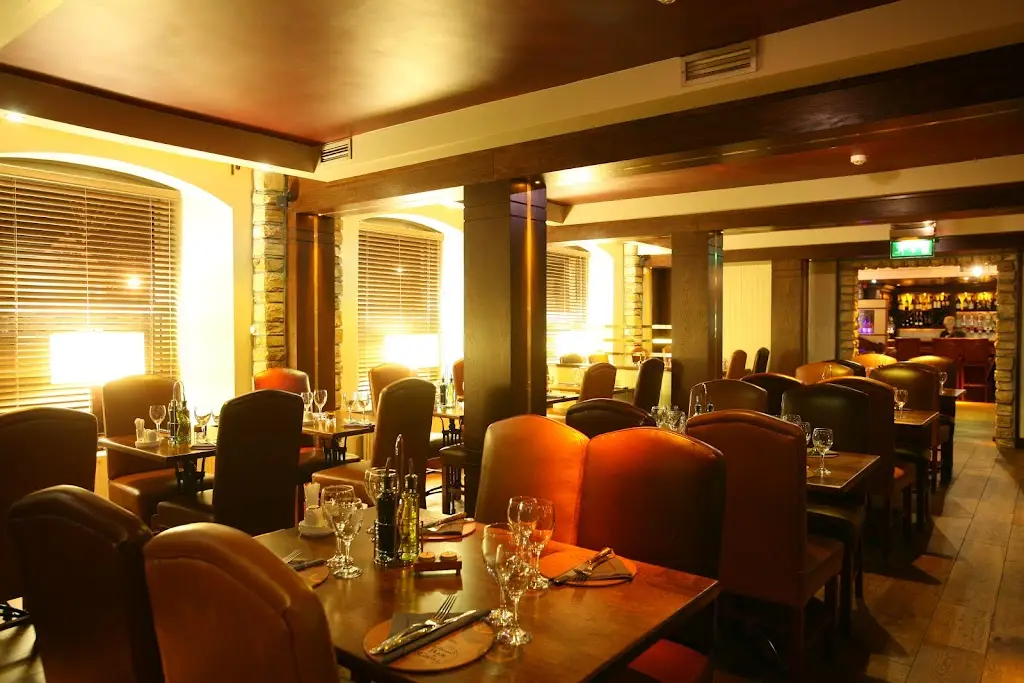 Embassy Steakhouse Restaurant_Collooney_slider_image_1