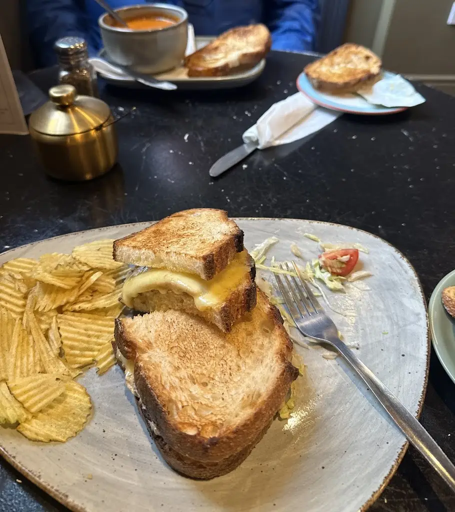 Fred Hampton_Grace Food & Coffee Culture_An Iarmhí_reseña