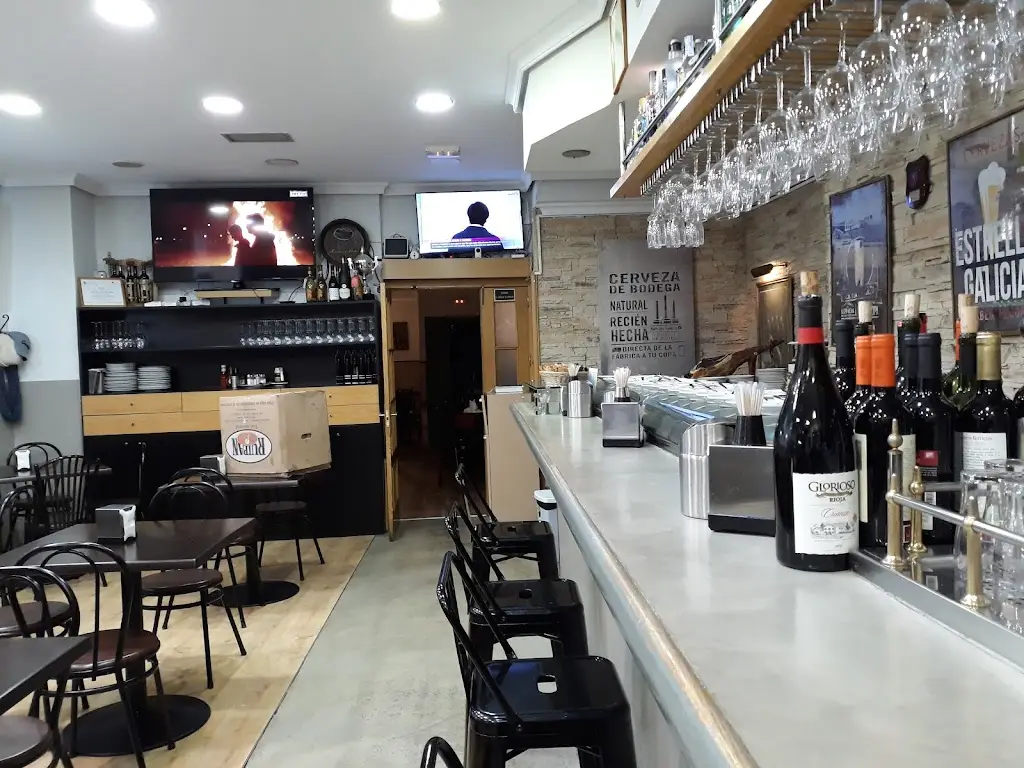 Ilia Cafe Restaurant in An Iarmhí