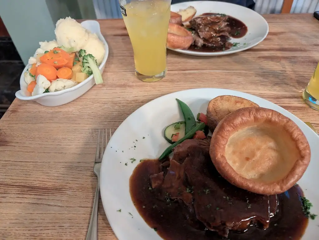 Clare McElearney_The Cloughan Inn_An Iarmhí_reseña