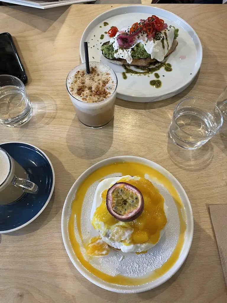 Manou Roelandt_JP's Steak House_An Iarmhí_review