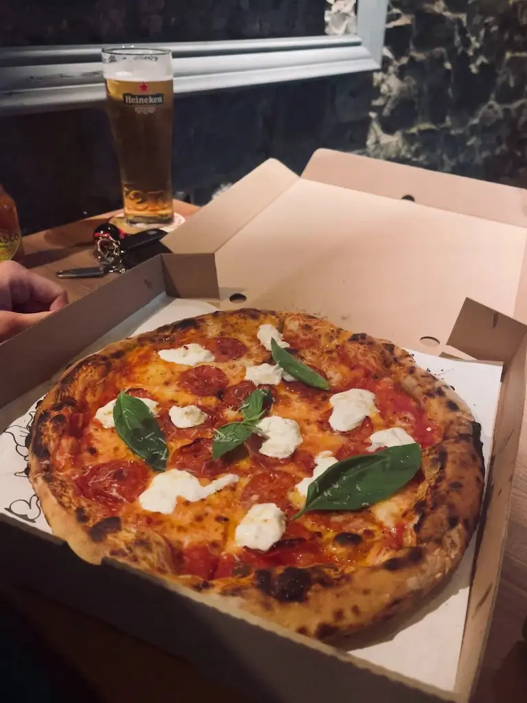 FYA Pizzeria/Café_An Iarmhí_slider_image_2